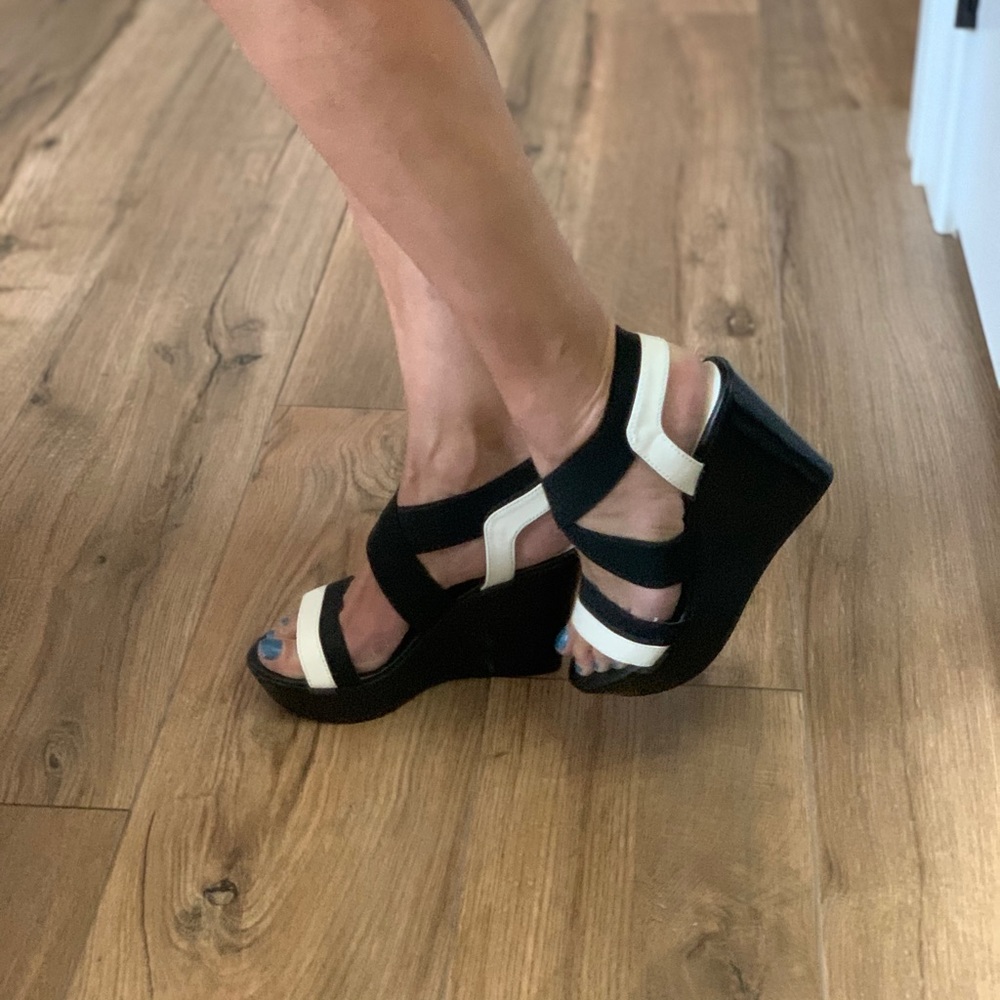 CHARLES by Charles David - Black & White Wedge Sandals